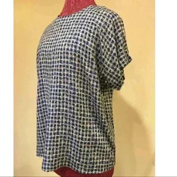 Requirements Top Size Medium Squares Keyhole Back - Picture 8 of 9